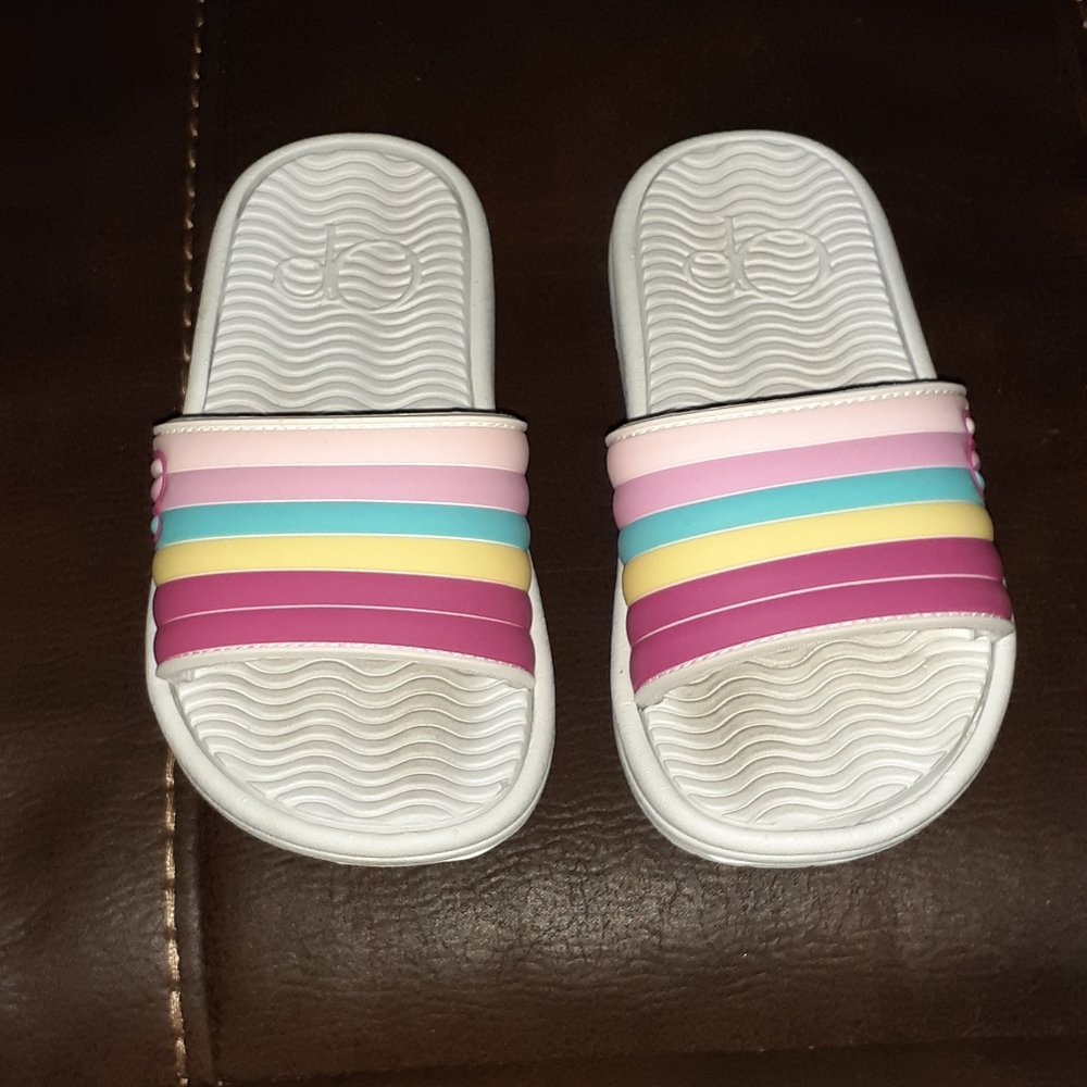 Op sandals